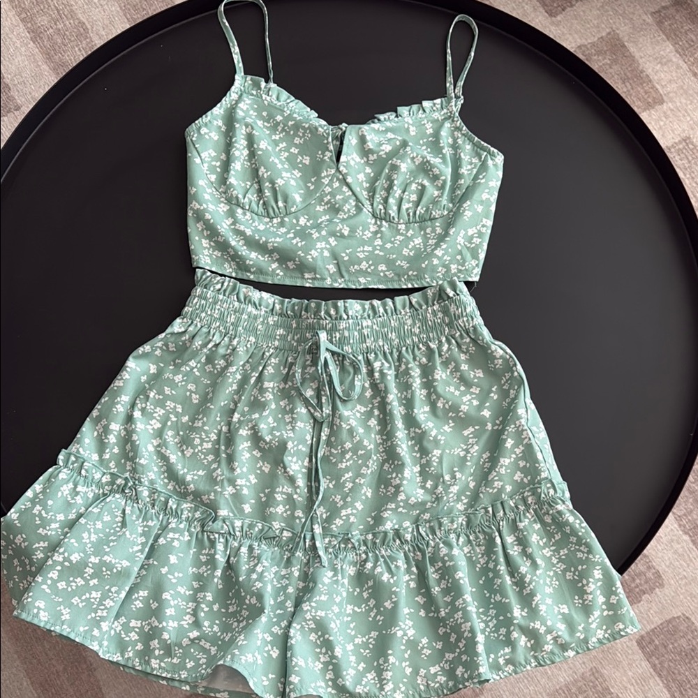 Floral Green Two-Piece Set